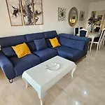 El Rey Apartment *