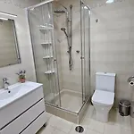 El Rey Apartment *