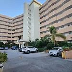 El Rey Apartment *